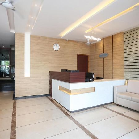 Lnb Residency Hotel Tirupati Bagian luar foto